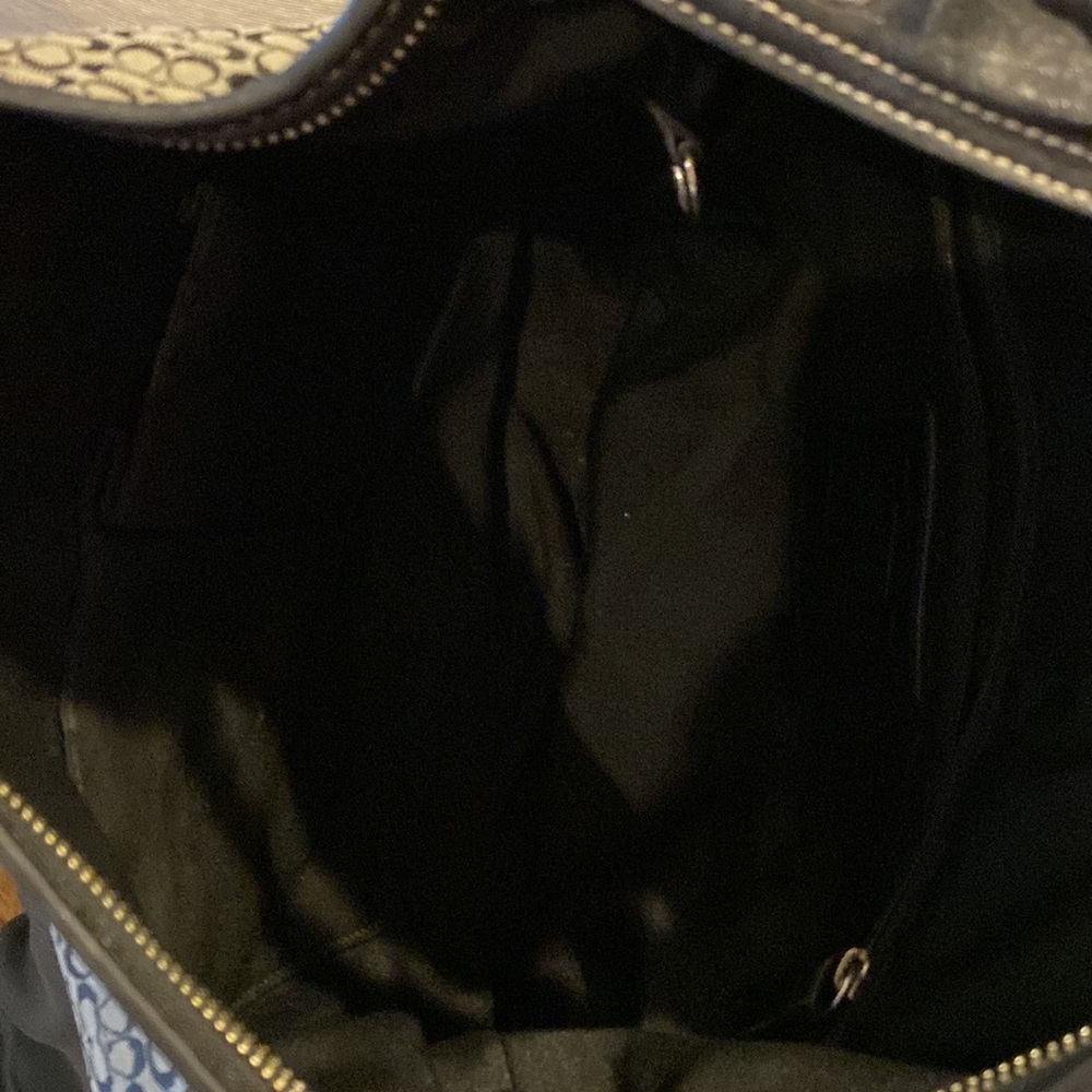 Coach handbag with small wallet - Picture 7 of 9